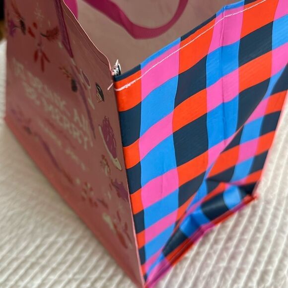 Trader Joe’s Reusable Holiday Gift Bag Mushrooms Holly Berries Candy Cane Wine - Picture 3 of 8